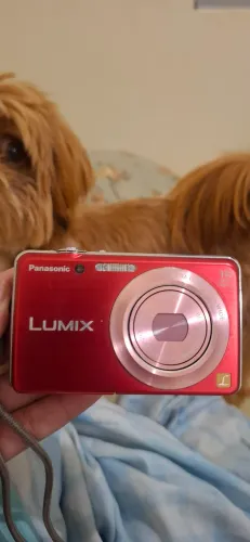 Camera digital retrô Panasonic LUMIX DMC-FH8