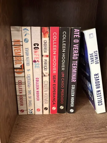 KIT 8 livros Colleen Hoover