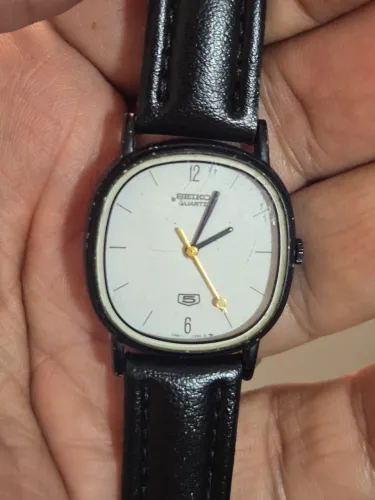 Relógio SEIKO 5 QUARTZ VINTAGE - ÓTIMO ESTADO