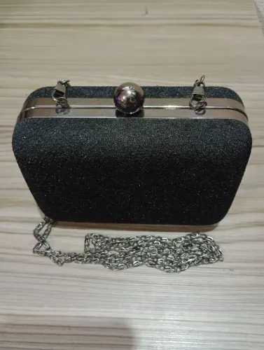 Bolsa clutch preta brilho alça removível