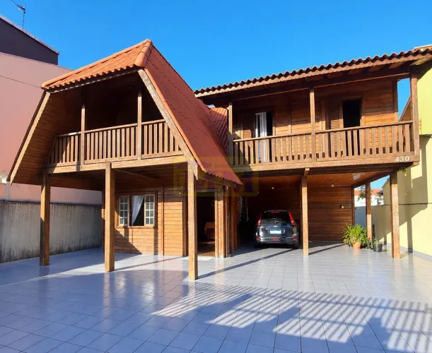 SOBRADO COM EDÍCULA NO PINEVILLE  228m² | 3 QUARTOS (2 SUÍTES) | TERRENO DE 3