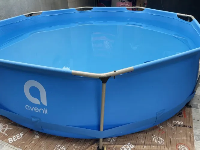 Piscina com bomba