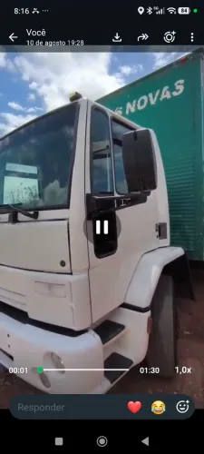Ford cargo 1317 baú no caminhão toco ano 2009