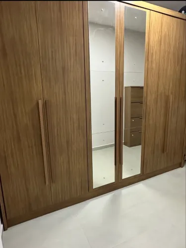 Vendo guardarroupa super conservado (6 meses de uso)