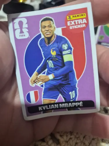 Figurinha legend bordo mbappe