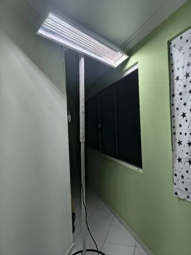 luminária alta com base 