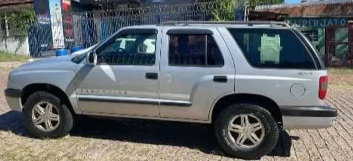 Chevrolet S10 Blazer DLX 2.8 4X4 TB Interc. Diesel 2005