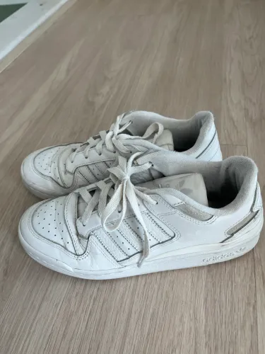 Tênis Adidas Fórum Low 36