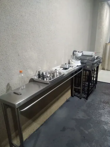 Utensílios/equipamentos para hamburqueria delivery