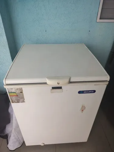 Freezer Metal Frio 166 litros - 127 volts