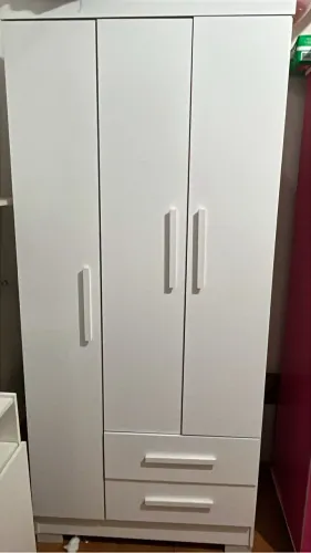 Vende se guarda roupa