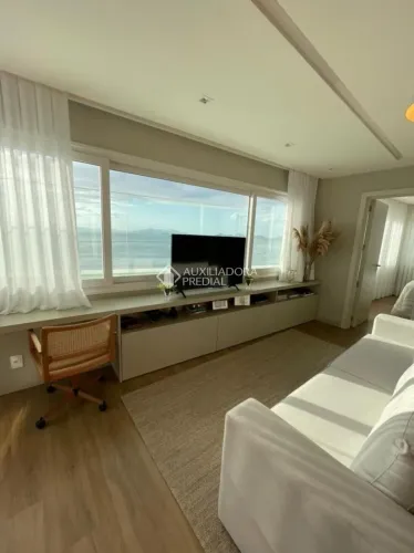 Apartamento à venda, 173 m², 3 dormitórios no bairro Beira Mar Norte.