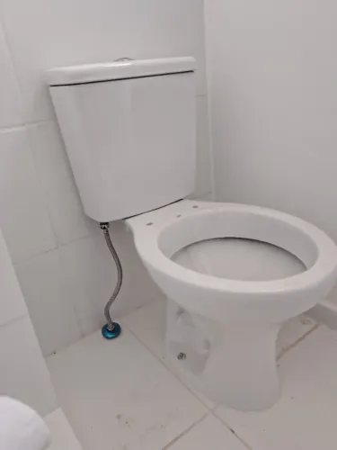 2 Conjunto Pia Lavatorio + 2 Coluna Cerâmica + 2 privada + 1 culpa lavatório + 1 porta ban