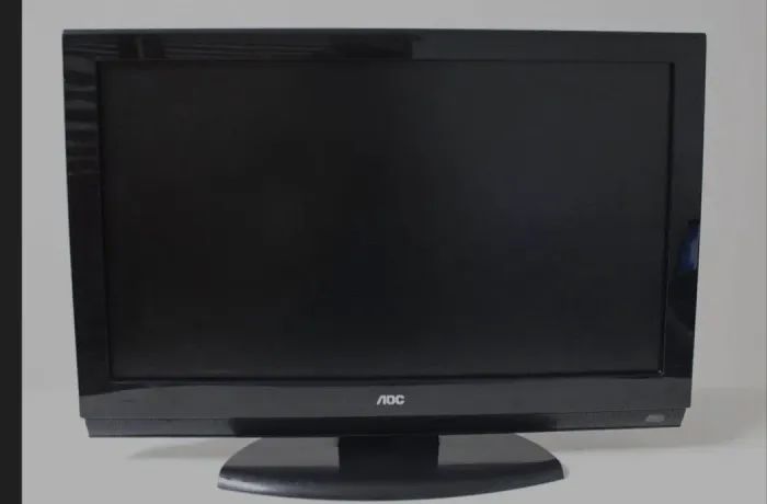 TV 22 a AOC modelo L22W931