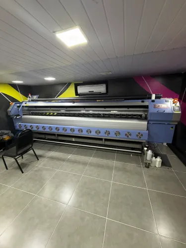 Plotter de impressão 3,20 m - solvente 
