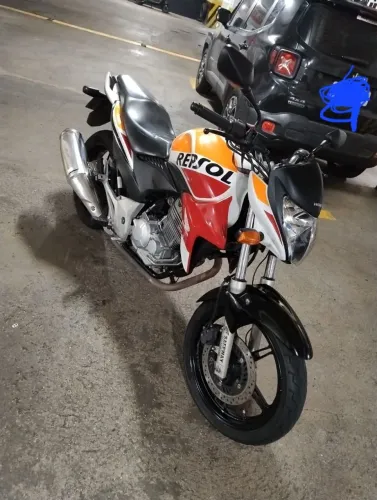 Vendo moto cb 300