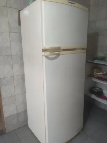 Vendo Geladeira Brastemp