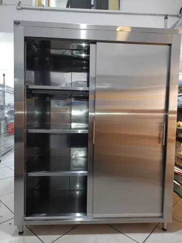 Armário em aço inox, com portas de abrir ou correr, com prateleiras, fabricado sob medida