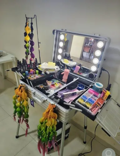 Maleta Camarim Klass Vough Prata Com Luz Led Bluetooth