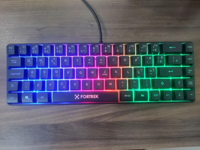 Teclado Gamer Fortrek Fearless 65 Compact Preto