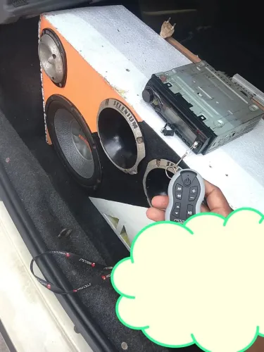 Som automotivo tudo funcionando