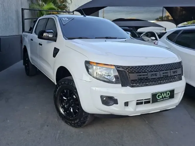 Ford Ranger XLS 2.5 16V 4X2 CD Flex 2015