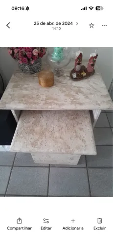 Mesa de canto de mármore 
