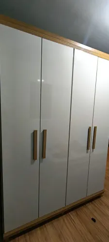 Guarda roupa novo