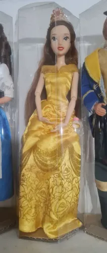 Bela Disney vestido amarelo