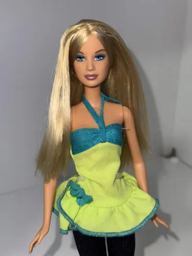 Boneca Barbie Fashion Fever Ultra Totally Hair
