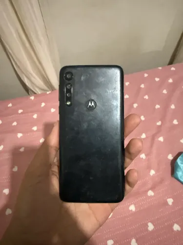 Moto g8