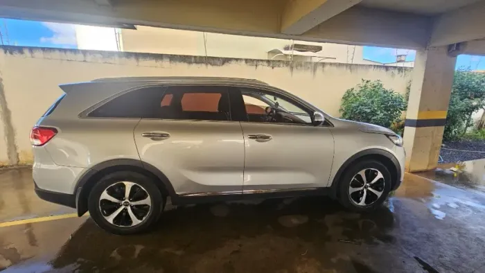 Kia Motors Sorento 3.3 V6 24V 270cv 4X2 Aut. 2016