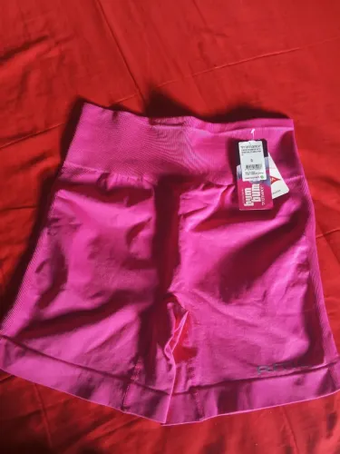 Vende-se essas peças de roupas