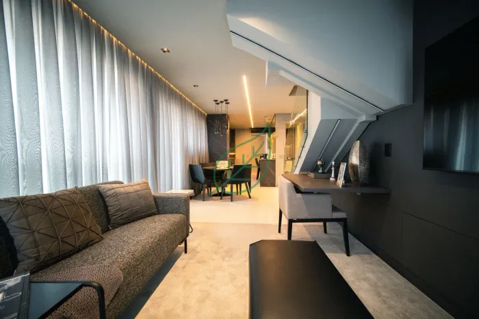 Cobertura Penthouse à venda na Oscar Freire, 94m² e 1 Vaga.