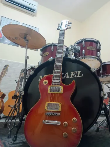 Guitarra Les Paul Eagle perfeitíssimo estado