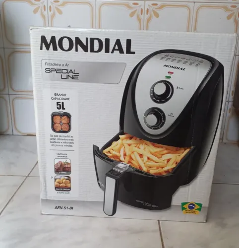 Fritadeira Air Fryer nova na caixa lacrada 