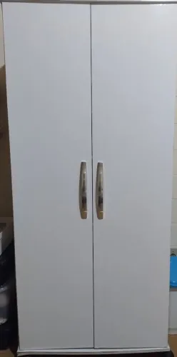 Armário Multiuso c/ Rodas