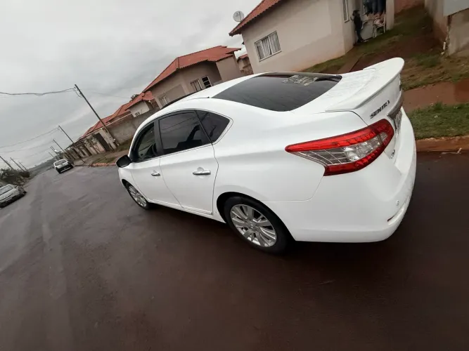 Nissan Sentra SL 2.0/ 2.0 Flex Fuel 16V Aut. 2015