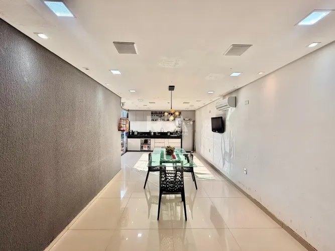 APARTAMENTO COM ÁREA PRIVATIVA, 3 QUARTOS (1 SUÍTE) E 2 VAGAS  MANTIQUEIRA