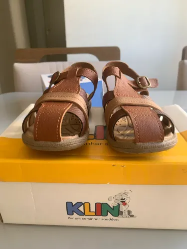 Sandália em couro masculina 
