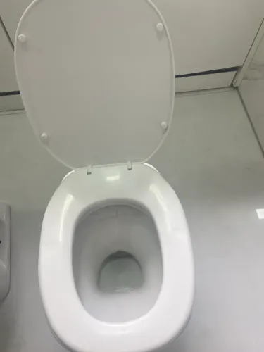 Vaso sanitário Deca de parede (Hydra) pouco tempo de uso 