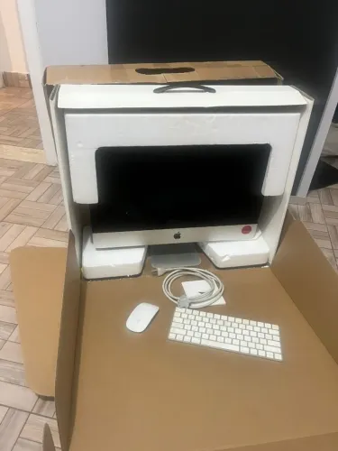 iMac 21,5 Retina 4k 2017 8gb com Teclado Mouse e Caixa Original Apple