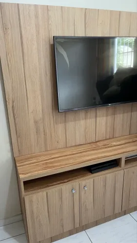 Rack de madeira para TV - excelente estado