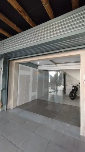 LOJA (galeria) - IDEAL PARA CLÍNICA OU SALÃO - NA AV. SEBASTIÃO DE BRITO