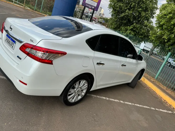 Nissan Sentra SL 2.0/ 2.0 Flex Fuel 16V Aut. 2016