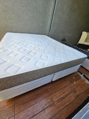 Cama Box Queen