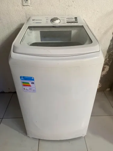 Máquina de lavar roupa Electrolux 14kg