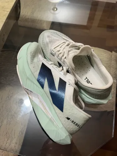 New balance Rebel v4