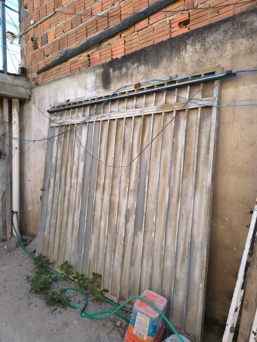 Portão de garagem galvanizado