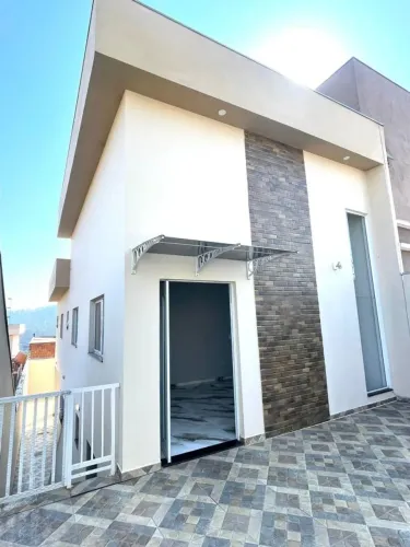 Casa para Locação em Cajamar, Portais (Polvilho), 3 dormitórios, 1 suíte, 2 banheiros, 2 v